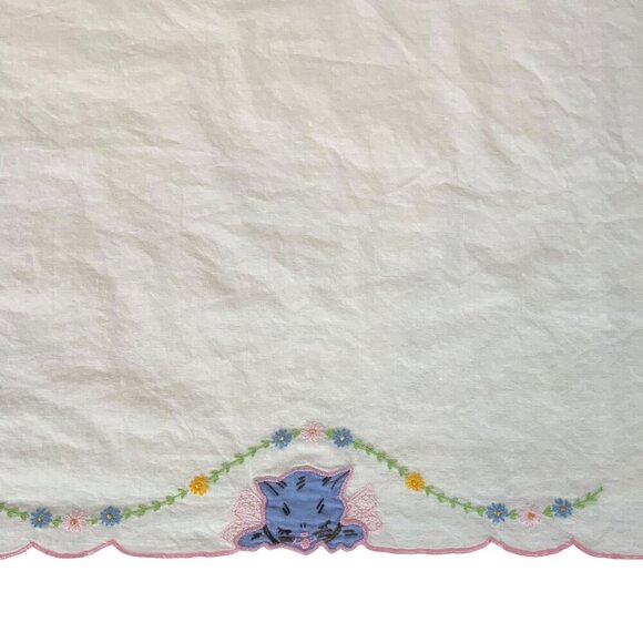 Embroidered Tablecloth Runner Blue Cats Kittens Floral Garland Scalloped Edges - Picture 4 of 6